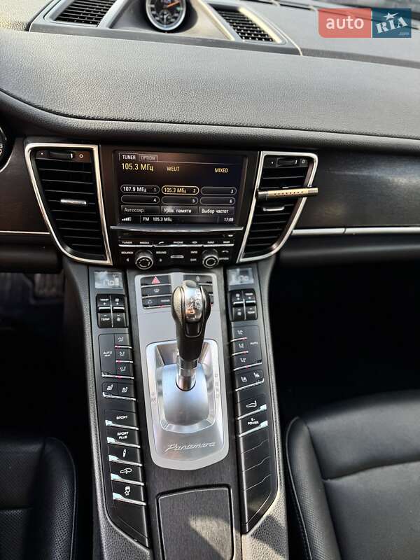 Фастбэк Porsche Panamera 2012 в Одессе фото 38 Фастбэк Porsche Panamera 2012 в Одессе