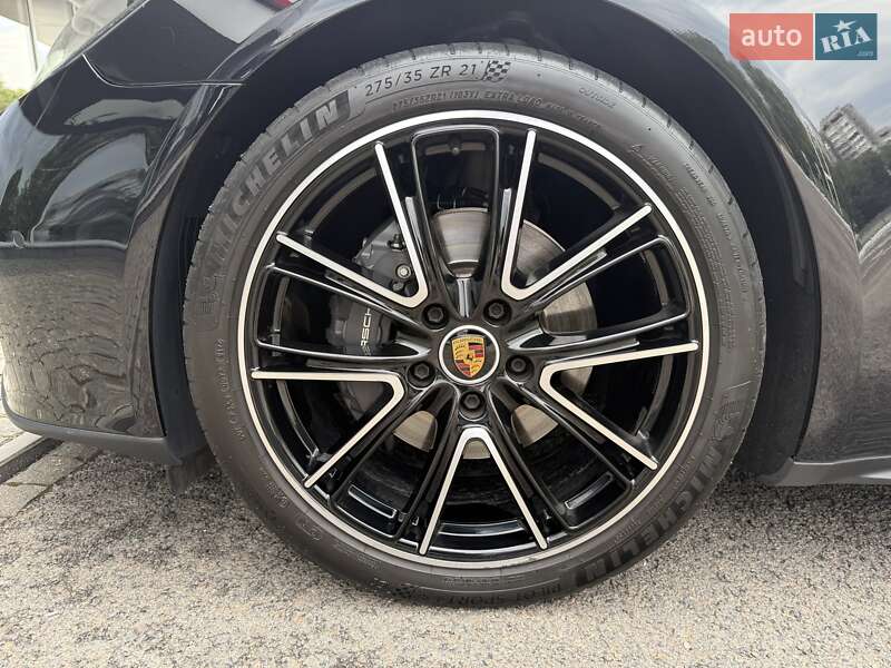 Фастбэк Porsche Panamera 2022 в Днепре