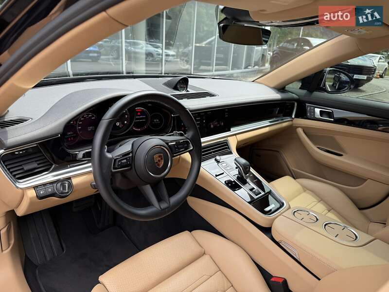 Фастбэк Porsche Panamera 2022 в Днепре