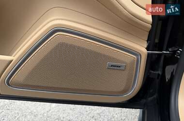 Фастбэк Porsche Panamera 2022 в 