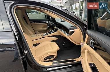 Фастбэк Porsche Panamera 2022 в 