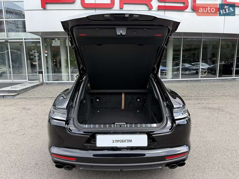 Фастбэк Porsche Panamera 2022 в Днепре