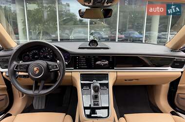 Фастбэк Porsche Panamera 2022 в 