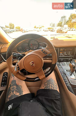 Фастбэк Porsche Panamera 2013 в Киеве