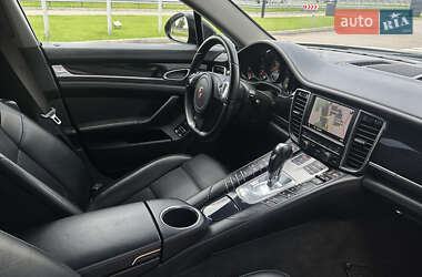 Фастбэк Porsche Panamera 2011 в 