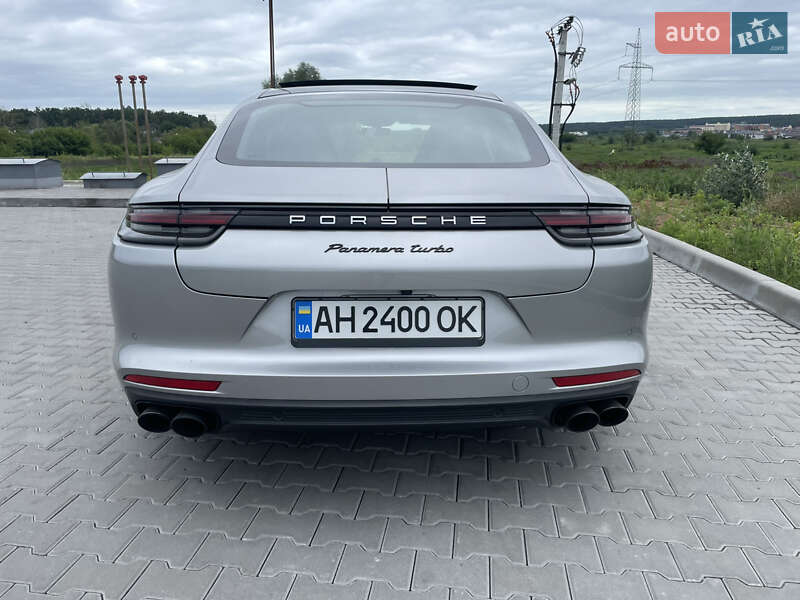 Фастбэк Porsche Panamera 2017 в Киеве
