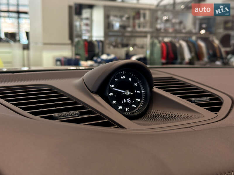 Фастбэк Porsche Panamera 2024 в Одессе