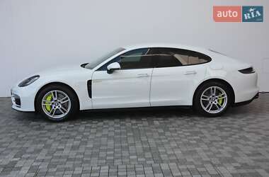 Фастбэк Porsche Panamera 2021 в 