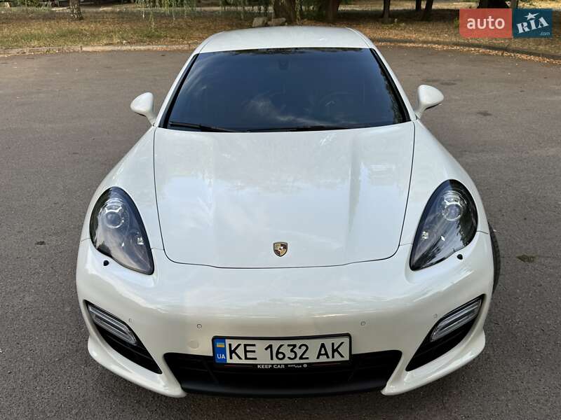 Фастбэк Porsche Panamera 2012 в Желтых Водах