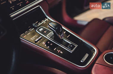 Фастбэк Porsche Panamera 2017 в 
