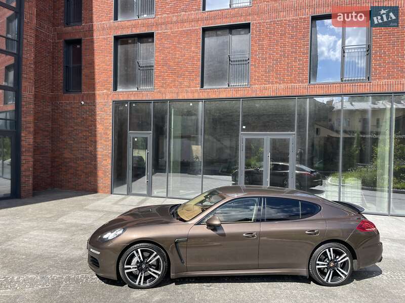 Фастбэк Porsche Panamera 2013 в Киеве фото 27 Фастбэк Porsche Panamera 2013 в Киеве