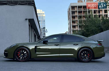 Фастбэк Porsche Panamera 2021 в 