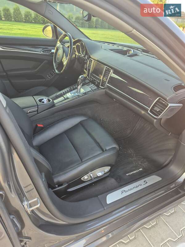 Фастбэк Porsche Panamera 2015 в Виннице фото 22 Фастбэк Porsche Panamera 2015 в Виннице