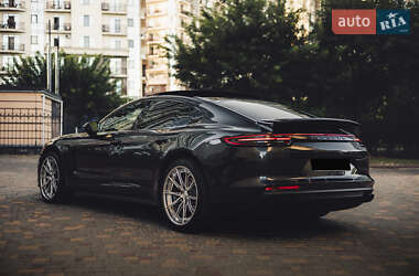 Фастбэк Porsche Panamera 2017 в Одессе