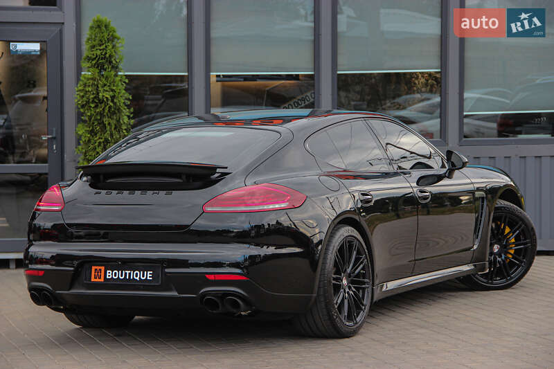 Фастбэк Porsche Panamera 2014 в Одессе