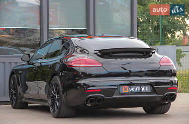 Фастбек Porsche Panamera 2014 в Одесі