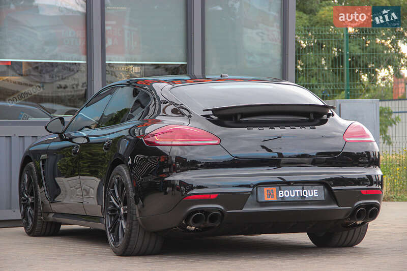 Фастбэк Porsche Panamera 2014 в Одессе
