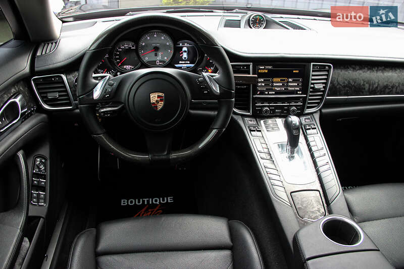 Фастбэк Porsche Panamera 2014 в Одессе