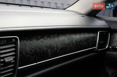 Фастбек Porsche Panamera 2014 в Одесі