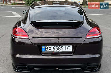 Фастбэк Porsche Panamera 2010 в 