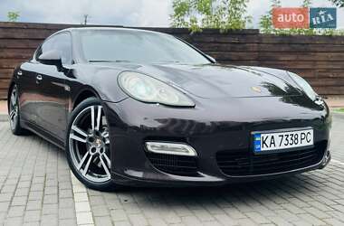 Фастбек Porsche Panamera 2011 в Білогородці