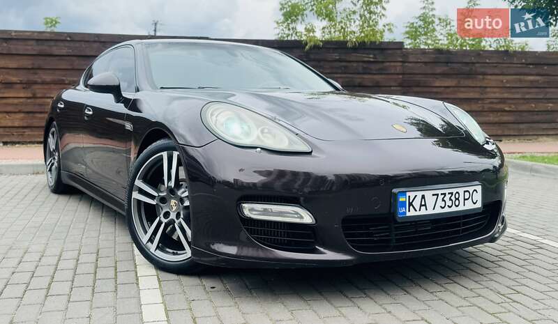 Фастбэк Porsche Panamera 2011 в Белогородке