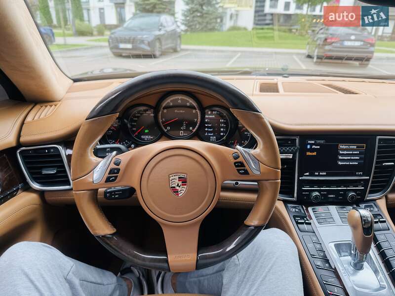 Фастбэк Porsche Panamera 2011 в Белогородке
