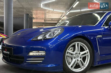 Фастбэк Porsche Panamera 2010 в 