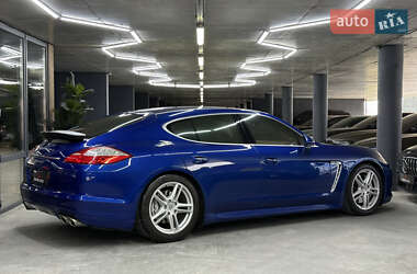 Фастбэк Porsche Panamera 2010 в 
