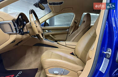 Фастбэк Porsche Panamera 2010 в 