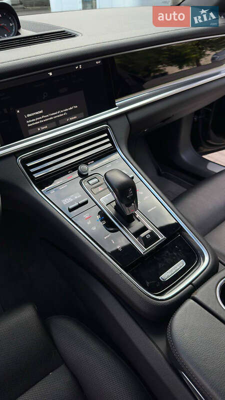 Фастбэк Porsche Panamera 2018 в Днепре