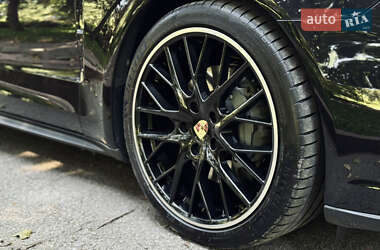 Фастбэк Porsche Panamera 2018 в 