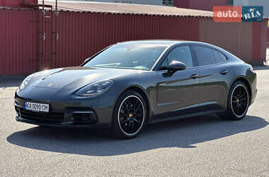 Фастбэк Porsche Panamera 2020 в Киеве