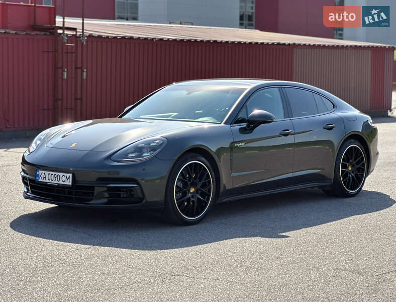 Porsche Panamera 2020
