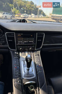 Фастбэк Porsche Panamera 2014 в 
