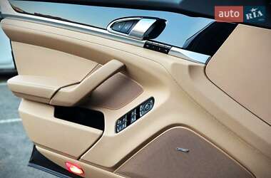 Фастбэк Porsche Panamera 2015 в 