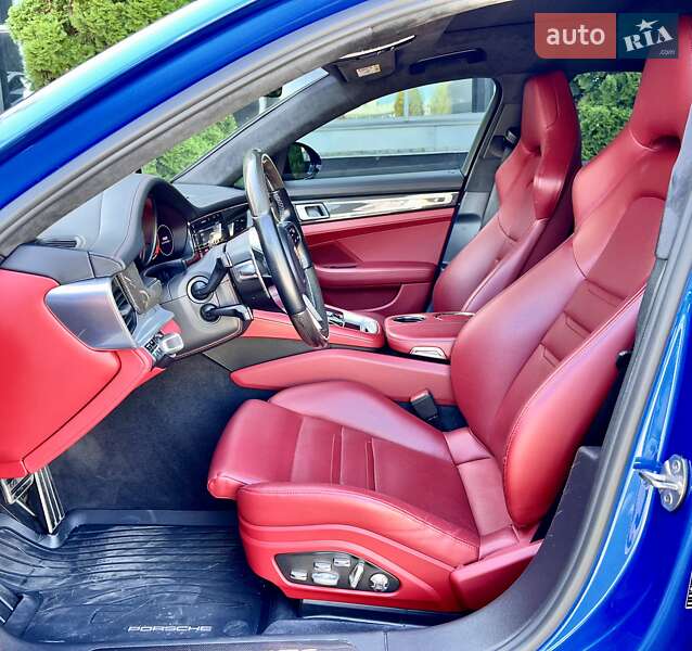 Фастбэк Porsche Panamera 2018 в Киеве