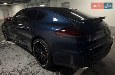 Фастбэк Porsche Panamera 2014 в Киеве