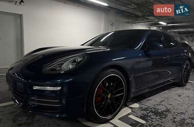 Фастбэк Porsche Panamera 2014 в Киеве