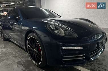 Фастбек Porsche Panamera 2014 в Києві