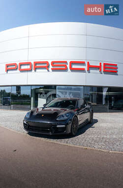 Фастбэк Porsche Panamera 2019 в Киеве