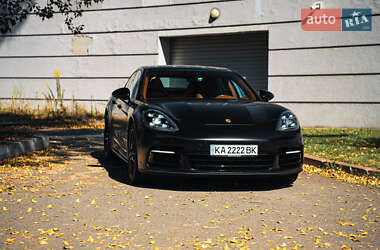 Фастбэк Porsche Panamera 2020 в 