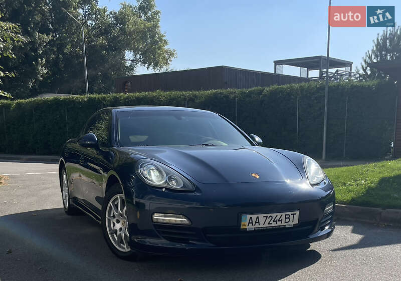 Porsche Panamera 2012