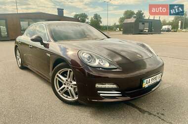 Фастбэк Porsche Panamera 2010 в Киеве