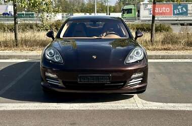 Фастбек Porsche Panamera 2010 в 