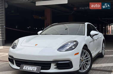 Фастбэк Porsche Panamera 2019 в 