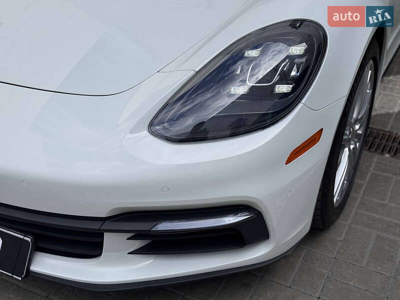 Фастбэк Porsche Panamera 2019 в Киеве фото 14 Фастбэк Porsche Panamera 2019 в Киеве