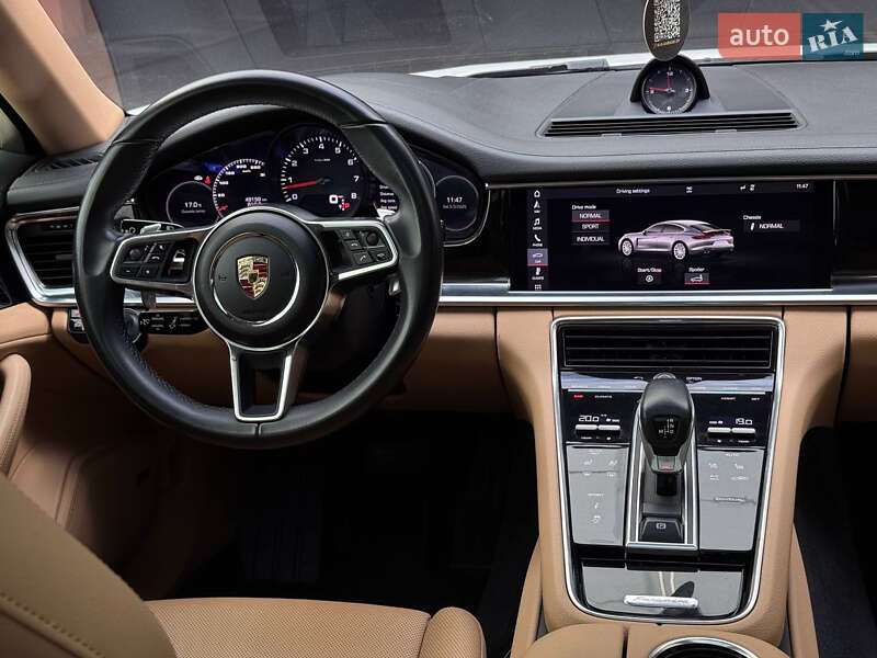 Фастбэк Porsche Panamera 2019 в Киеве фото 22 Фастбэк Porsche Panamera 2019 в Киеве