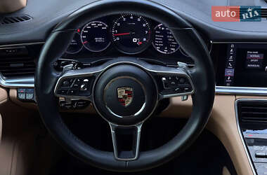 Фастбэк Porsche Panamera 2019 в 