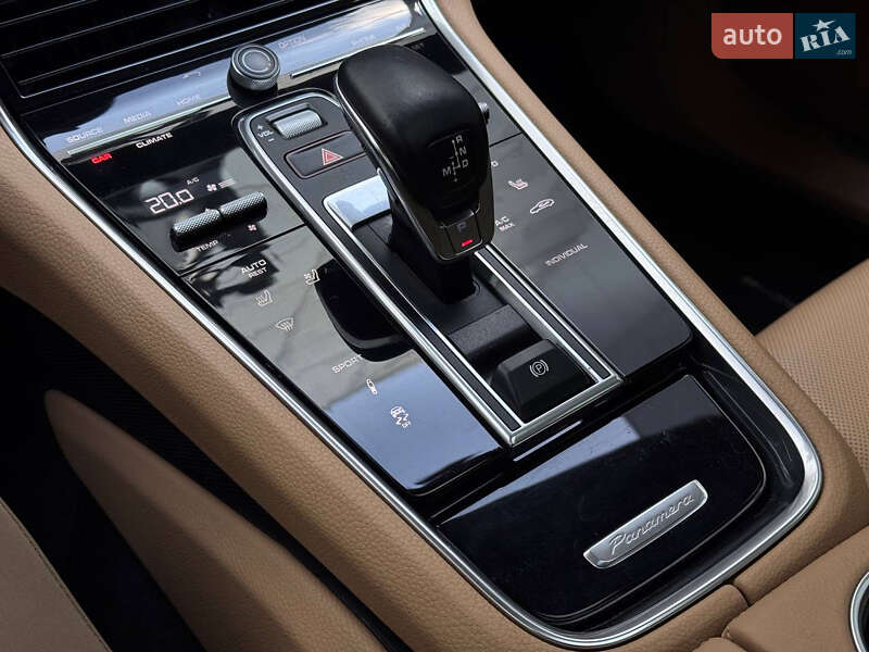 Фастбэк Porsche Panamera 2019 в Киеве фото 37 Фастбэк Porsche Panamera 2019 в Киеве